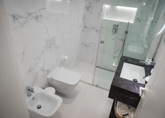 Tam Skanderbeg Square Center No4 تيرانا